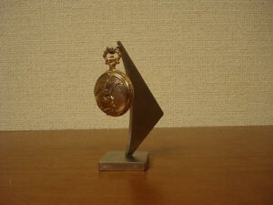 誕生日プレゼントに 懐中時計スタンド KD786