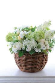 ホワイト×グリーン　バラエティサマーバスケット（造花）【フレグランスオプションあり】