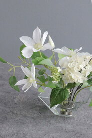 ホワイト紫陽花×クレマチス　ガラスベース（造花）