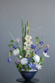ブルー紫陽花×ホワイトダリア 和風スタイル（造花）