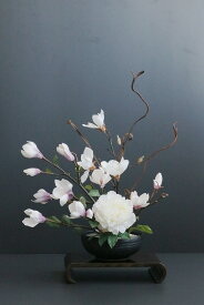 ホワイト芍薬 × ピンクマグノリア 和風スタイル(造花）