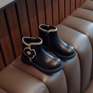 ブーツ キッズ 子供 ジュニア 女の子 靴 シューズ ショートブーツ 黒 ブラック 厚底 フラット 秋 冬 可愛い おしゃれ 小学生 中学生 合皮 カジュアル 卒園式 卒業式 七五三 発表会 結婚式 入学