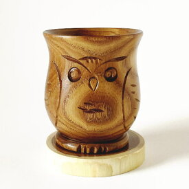 木製　ぐい呑み　ふくろう彫り　エンジュの木製　　木製食器　食器　北海道　国産　北海道産　ぐい飲み　フクロウ　梟　手作り　ハンドメイド　エンジュ　槐　ウッド　木　クラフト　木製品　ギフト　プレゼント　贈り物　お土産　おみやげ　雑貨　小物