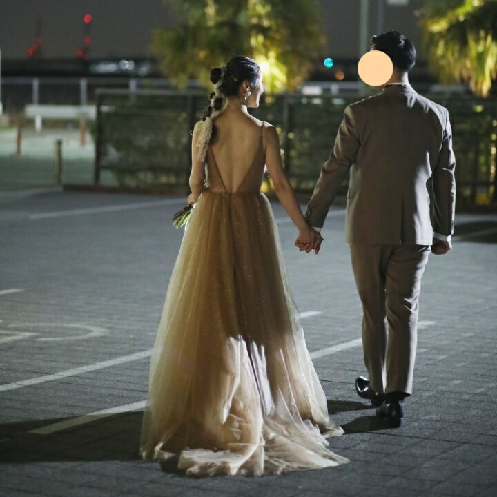 楽天市場】実例写真！グリッタードレス ベージュ キラキラ 背中見せ  