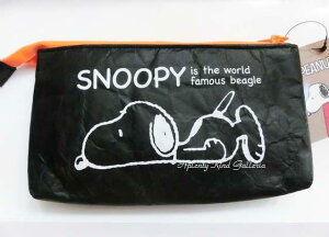 新学期応援 セール中【SNOOPYグッズ】クツワ/スヌーピー ペンポーチ A柄/黒色 549SQA ★ タイベック製 ふでいれ PEANTUTS ペンケース 筆入れ 小物いれ/進級 御入学準備/化粧道具入れ コスメポ