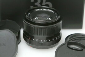 【中古】【美品】富士フイルム XF35mm F1.4 R CA01-T1365-2A5 FUJIFILM Xマウント ミラーレスカメラ用 標準単焦点レンズ