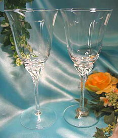 ペアグラス【繊細なステムが華やかで可愛い】ワイングラス 名入れ ペア 名入れ グラス 名前入り ペアグラス 両親 プレゼント 名前 彫刻 結婚記念日