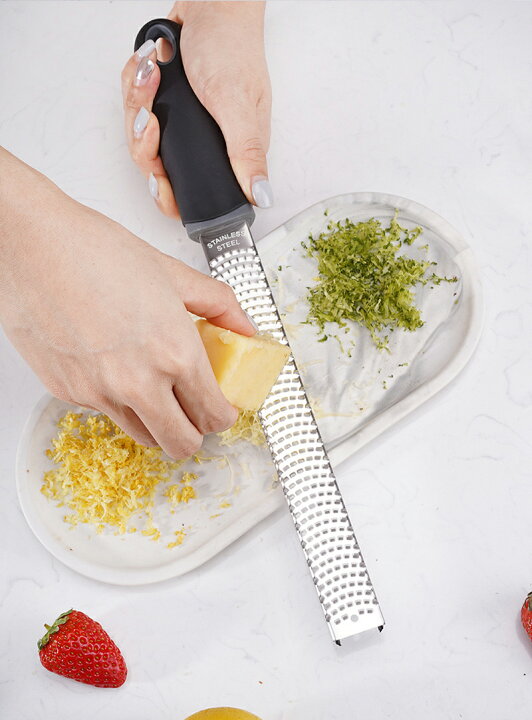 フードグレーター チーズグレーター カバー付き すりおろし器 削り器 調理器具f