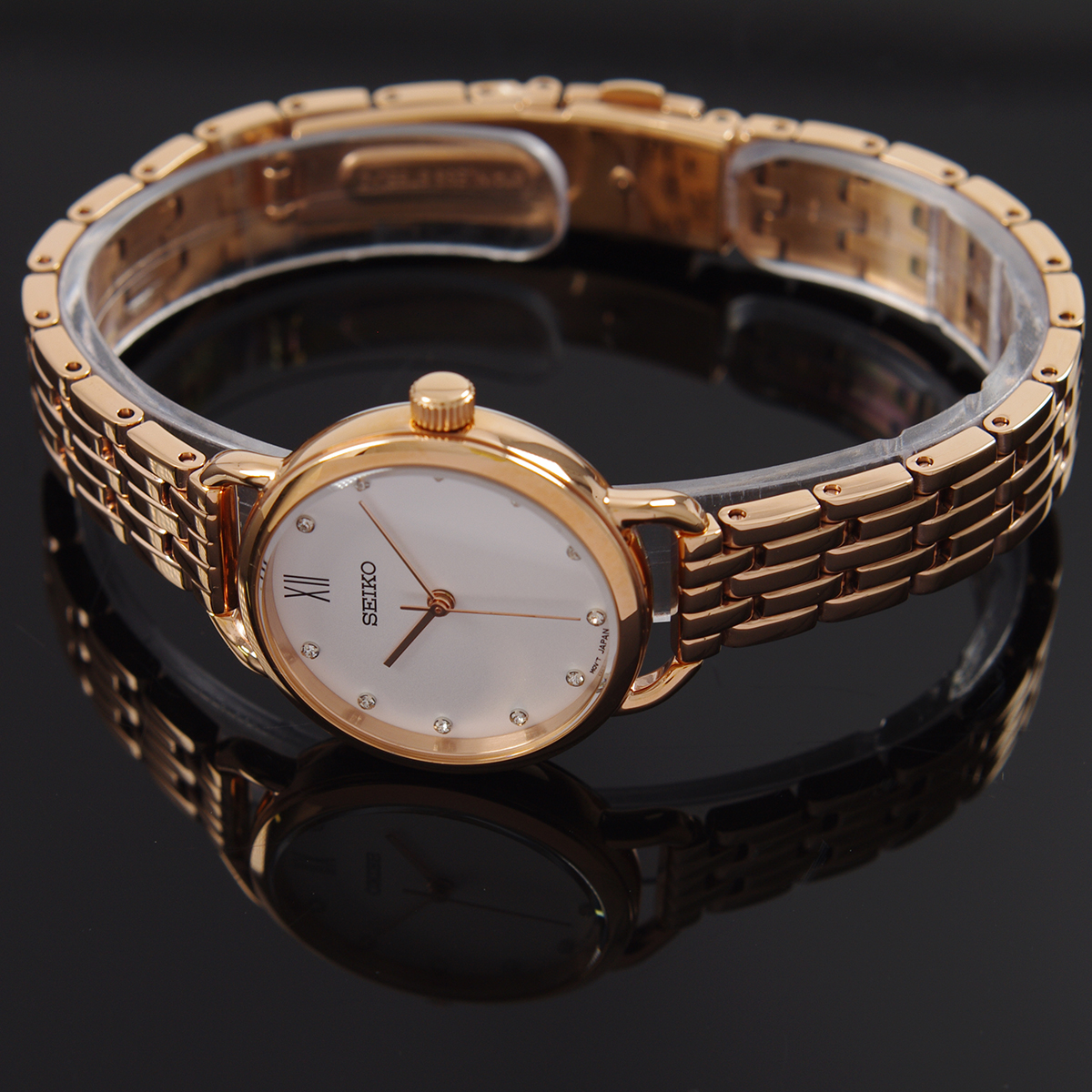 セイコー SEIKO 腕時計 クォーツ スワロフスキークリスタル使用 日本製ムーブメント 海外モデル ホワイト文字盤 SUR698P1 レディース  [逆輸入品] | アッキーインターナショナル