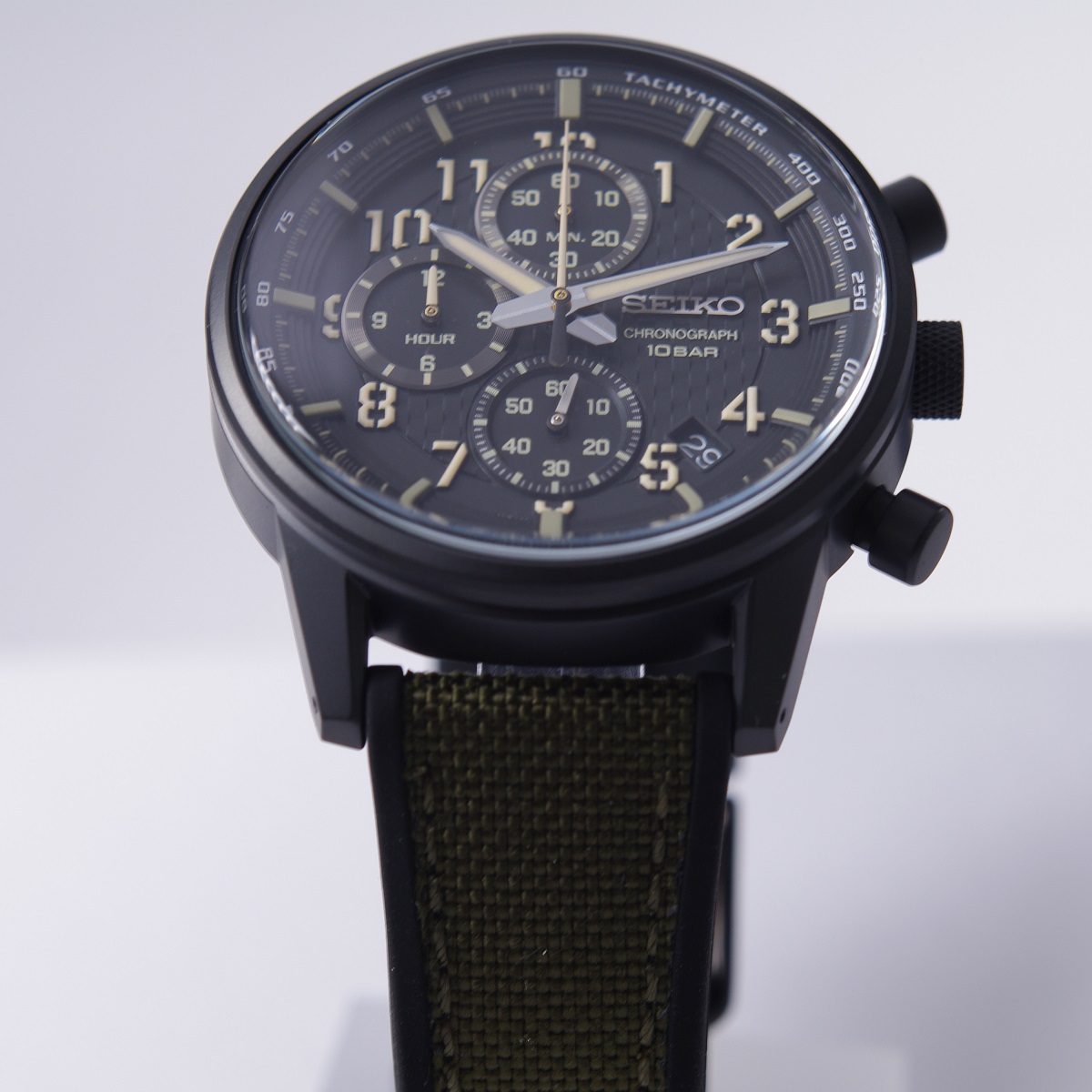 セイコー SEIKO 腕時計　スポーツ クロノグラフ 　シリコン/ナイロン　クオーツ 100M防水 ブラック文字盤 カーキー 海外モデル  SSB373P1 メンズ [逆輸入品] | アッキーインターナショナル