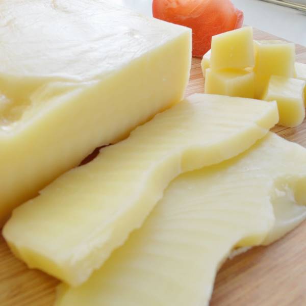 スイス産チーズ チーズフォンデュでちょっと贅沢な気分に エメンタール 