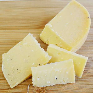 ランダナ ゴーダ トリュフ カット 約540g前後 オランダ産ゴーダチーズ ナチュラルチーズ クール便発送 Landana Gouda Cheese