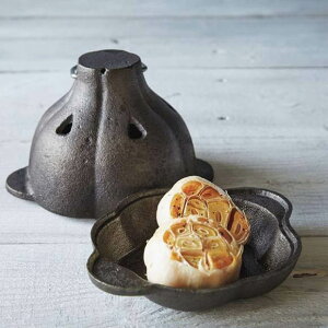 �K�[���b�N ���[�X�^�[ �L���X�g�A�C���� Sur La Table? Cast-Iron Garlic Roaster �j���j�N�Ă�