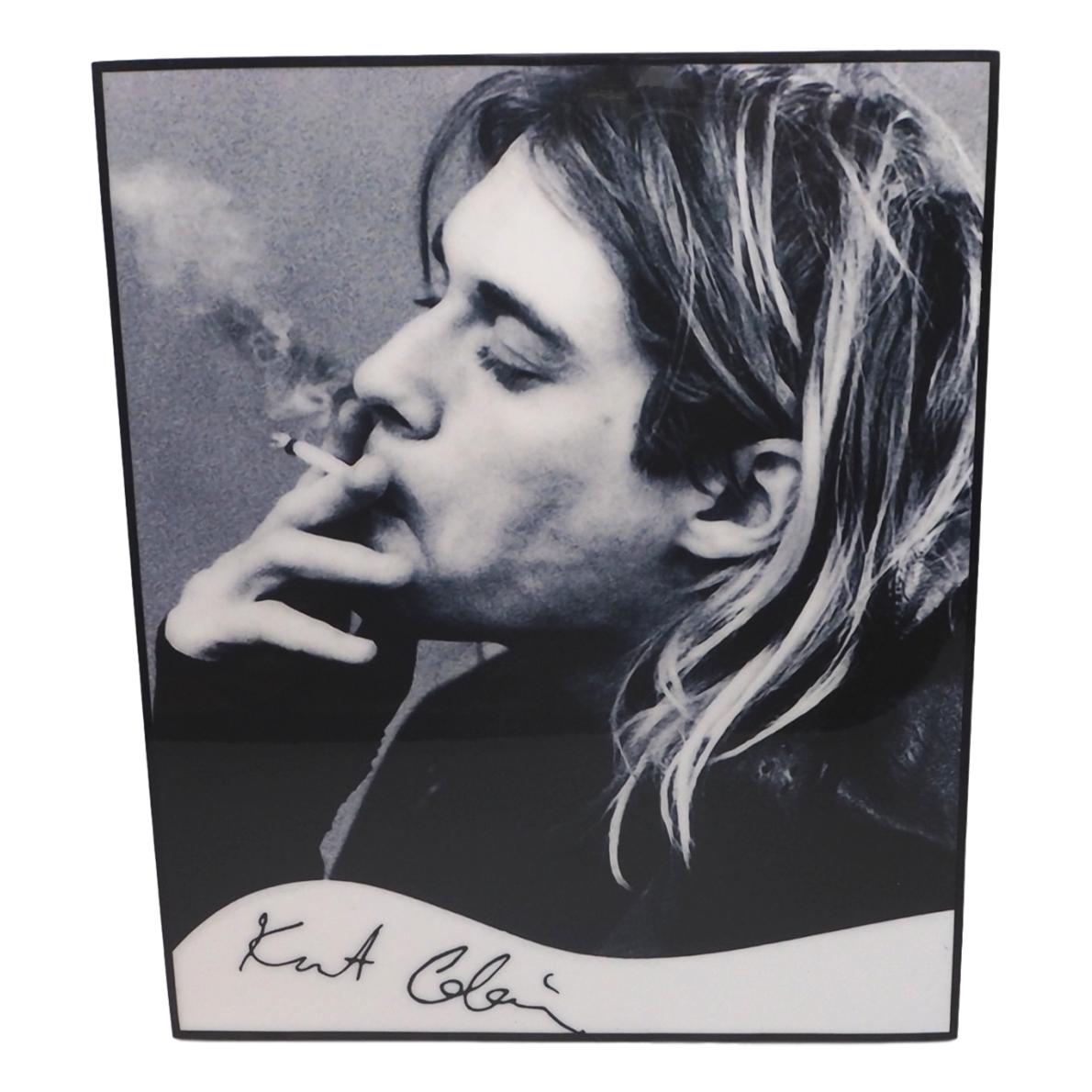 楽天市場 送料無料 カート コバーン Kurt Cobain ニルヴァーナ Nirvana アートパネル 壁掛け 据え置き 壁掛けフック付き アーティスト Popパネル インテリア アートフレーム ポスター Cool クール かっこいい アート 雑貨 カフェ リビング 額付き 額入り 額縁