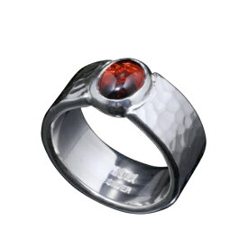 龍頭 ガーネット 丸鎚目 リング 幅8mm 14～27号 指輪 天然石 メンズ シルバー 指輪/リング：金鎚で一点一点叩いて模様を入れる、世界に一つのフルハンドメイドシルバーリング。ペアリングや結婚指輪としてもご利用頂けます。 シルバーリング ブランド