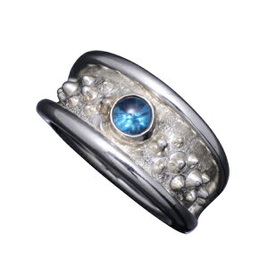 龍頭 ブルートパーズ 霰 リング 小 12〜28号 指輪 天然石 メンズ シルバー 男性 霰 指輪/リング:伝統技法を用いた龍頭でしか見る事の出来ないシルバーリング ブランド メンズリング 人気 ギ