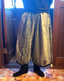 再入荷！エスニックパンツ バギーパンツ ワイドパンツ タイパンツ エスニック アジア 個性派 水玉 ドット柄 モノクロ エスニックスタイル アジアンスタイル パンツ ユニセックス レディース メンズ フリーサイズ ストライプ柄 エスニックファッション 縦縞