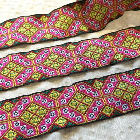 ＊50cmでお届け＊チロリアンテープ アジア チェンマイ タイ リボン モン族 ラインテープ 縁取り 手作り 極太 クラフト ハンドメイド 花 50mm アジアン雑貨 エスニック ヒッピー 手芸用品 猫 猫雑貨 輸入雑貨 手芸雑貨 ネイティブ 刺繍 アジア 首輪 リード 犬服 モン族