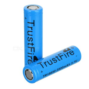 TrustFire 18650 Battery 2500mAh 2Zbg gXgt@CApobe[ LEDd@nfBCgp [dobe[