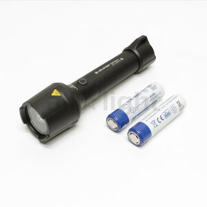 LEDLENSER�@�t���b�V�����C�g�@P�V���[�Y�@Ledlenser P6R Work�@�����FLED�@IP68�@�ő�850lm�@��p�[�d�r�t���@�Ⴓ��ɂ���1�[�d�r���t���Ă���I��@502186+501001�@����ʌ��菤�i�I��
