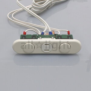 テクノパーツ 家具用コンセント(什器用) 安全扉コンセント(右90度回転扉) プッシュスイッチ2コ付き 電源コードVFF1.95m スイッチコードVFF0.3m 15A125V 1500Wまで ネジ止め式 白(ホワイ