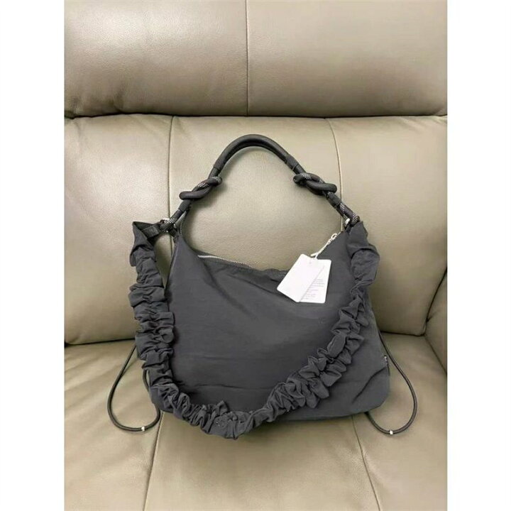 楽天市場】ルルレモン lululemon Convertible Ruched Crossbody Bag 