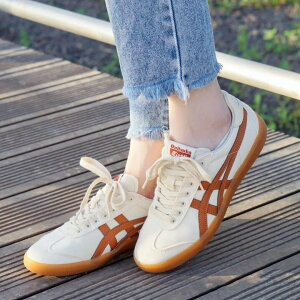 ���{������ Onitsuka Tiger �I�j�c�J�^�C�K�[ �g�N�e�� �J������ �j�����p �X�j�[�J�[ �V���[�Y Tokuten Training Cream Caramel 1183A862-200