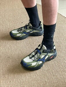 ���{������ Mizuno Racer Trail �~�Y�m ���[�T�[ �g���C�� �O���[���J�[�L �@�\�� �V���[�Y �^���C �����j���O d1gh241901