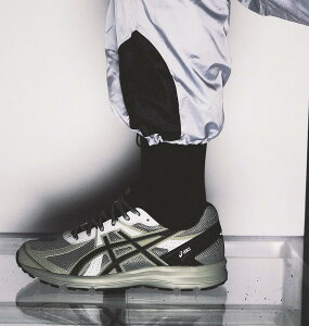 日本未発売 Asics Jog 100 S Sheet Rock アシックス ジョグ 100 S シート ロック 1201A715-020 グリーン ランニングシューズ 運動靴 フィットネススニーカー