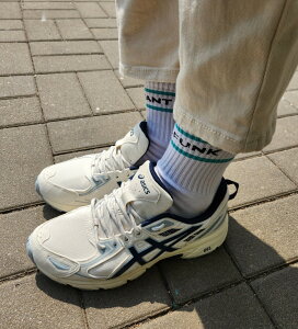 { ASICS Gel-venture 6 AVbNX Q x`[ zCgu[ White Blue lCXj[J[ 1203A239-200