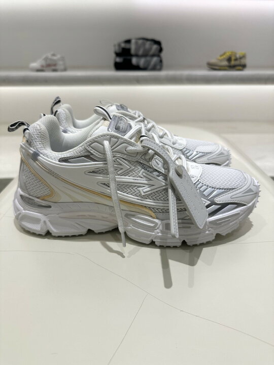 楽天市場】日本未発売 OFFWHITE OW オフホワイト メンズスニーカー 