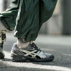 { Asics Gel DS AVbNX Q g[i[ 14 Vo[ Trainer 14 Truffle Grey Pure Silver 1203A607-020