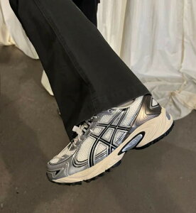 { Asics AVbNX Y jOV[Y Gel-Kahana TR V4 zCg Vo[ uE 1203a781-100