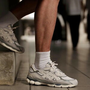 ���{������ Asics �A�V�b�N�X �Q�� Gel-NYC Cream Oyster Grey �N���[��×�I�C�X�^�[�O���[ 1201A789-103