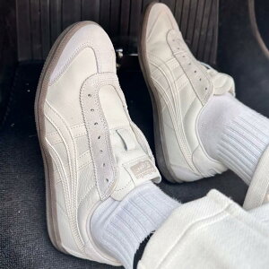 ���{������ Onitsuka Tiger Tokuten �I�j�c�J�^�C�K�[ �g�N�e�� �X���b�v�I�� �x�[�W�� �j�����p�X�j�[�J�[ Beige Brown 1183C290-100