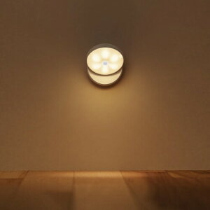 Iseebiz センサーライト 人感センサーライト 常夜灯 室内 明暗センサー 360°回転 LED 足元灯 補助灯 USB充電式 オシャレ 廊下 寝室 玄関 階段 電球色