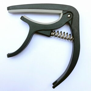 ギターカポ、スプリング式、ウクレレ用、アコースティック・エレキギター用 (黒色ABSプラスチック材製)