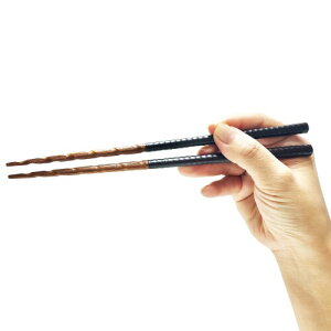 漆塗り 手彫り 箸 おいしい箸 先細 高級 竹箸 日本製 軽い 使いやすい 持ちやすい (男性用 黒23cm)