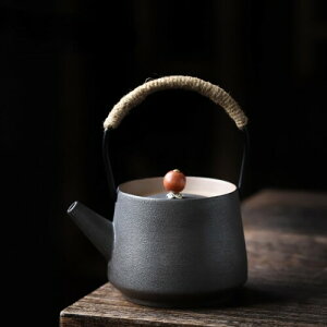 yr }{ IH Pg Z~bN Pg T[}ebN200ml }{ ƒpeB[|bgeB[|bg (C)