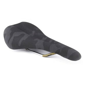 �f�B�[�G���A�[��(DMR) OIOI SADDLE BLACK CAMO