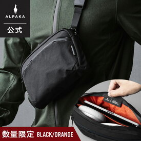 【公式】 [ALPAKA/アルパカ] 数量限定 FLIGHT SLING BLACK/ORANGE ショルダーバッグ 斜め掛け スリングバッグ ポーチ メンズ レディース 2L 軽量 タブレットスリーブ付き 旅行 アウトドア [送料無料][セール対象]