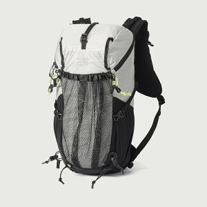 �J���}�[ cleave 20 �N���[�u 20 20L Feather White 501209 0140 �g���b�L���O �o�b�N�p�b�N �����b�N karrimor