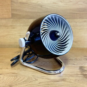 エアサーキュレーター コンパクト ファン 扇風機 ピボット3 直径15cm ボルネード Vornado Pivot3 Compact Air Circulator Fan with Pivoting Axis, 3 Speed Settings 家電