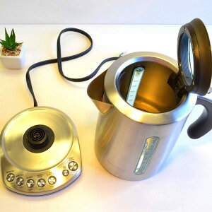 �u���r�� �v���Z�b�g�d�C�P�g�� �d�C�|�b�g Breville BKE820XL Variable Temperature Kettle �Ɠd