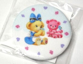 ディズニーストア限定　ユニベア　缶バッチ