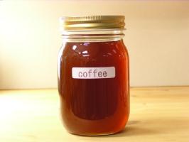 微かな酸味が特徴メープルシロップのようなコーヒーはちみつ500ｇ入り蜂蜜 ハチミツ 上品 はちみつ 人気ブランド ハニー 瓶詰