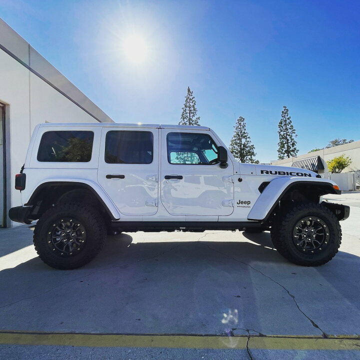 楽天市場】MOPAR 純正ジープ JEEP JL ラングラー JK392 V8ルビコン専用 