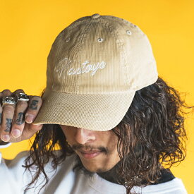 NASTOYS ナストイズ / 「Corduroy New Logo Cap」 コーデュロイニューロゴキャップ / MEN'S メンズ / キャップ / 帽子 / コーデュロイ / フリーサイズ / アジャスター / 刺繍 / カジュアル / ストリート / アメカジ