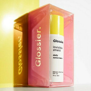 yő1,000~N[|10901:59܂ŁzyGlossierzInvisible Shield Daily sunscreen SPF 35 CrWuV[h@Ă~