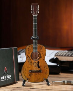 �y�V�i�zWILLIE NELSON SIGNATURE TRIGGER ACOUSTIC GUITAR